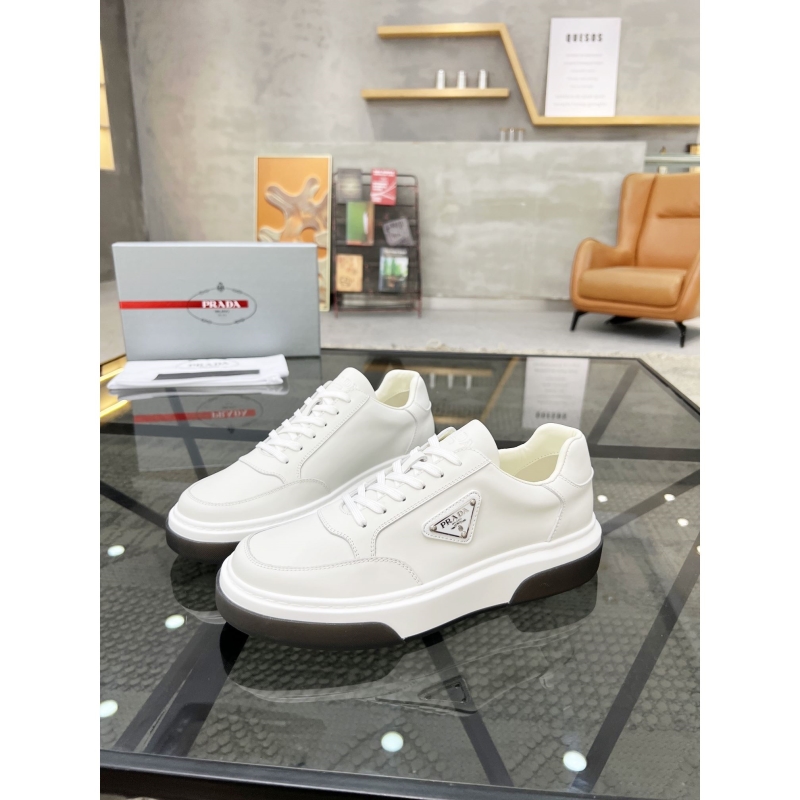 Pra*a casual shoes